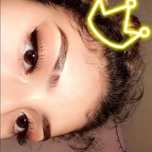 Meet your Posher, Clarissa